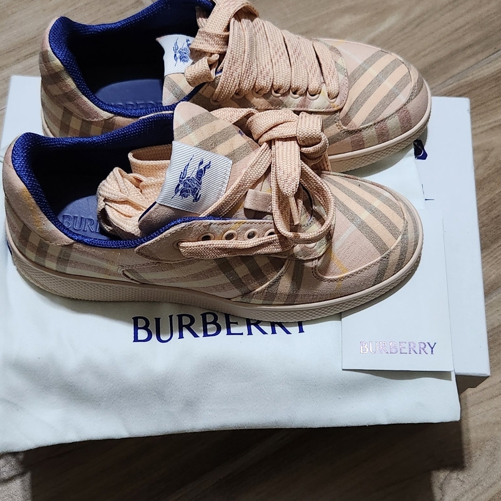 Burberry Women's Plaid Sneakers - Peach and Beige - Picture 2 of 6